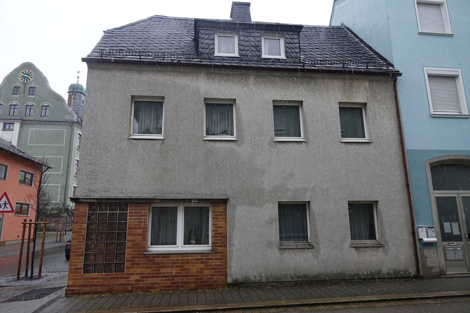 Grundstück mit Einfamilienhaus bebaut in Wallstraße 20, 95111 Rehau - Bild 3