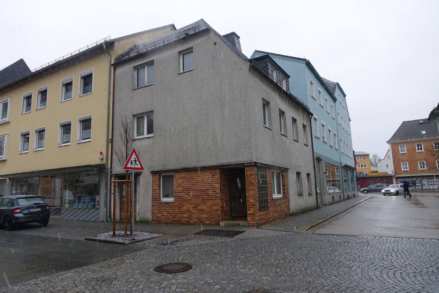 Grundstück mit Einfamilienhaus bebaut in Wallstraße 20, 95111 Rehau - Bild 2