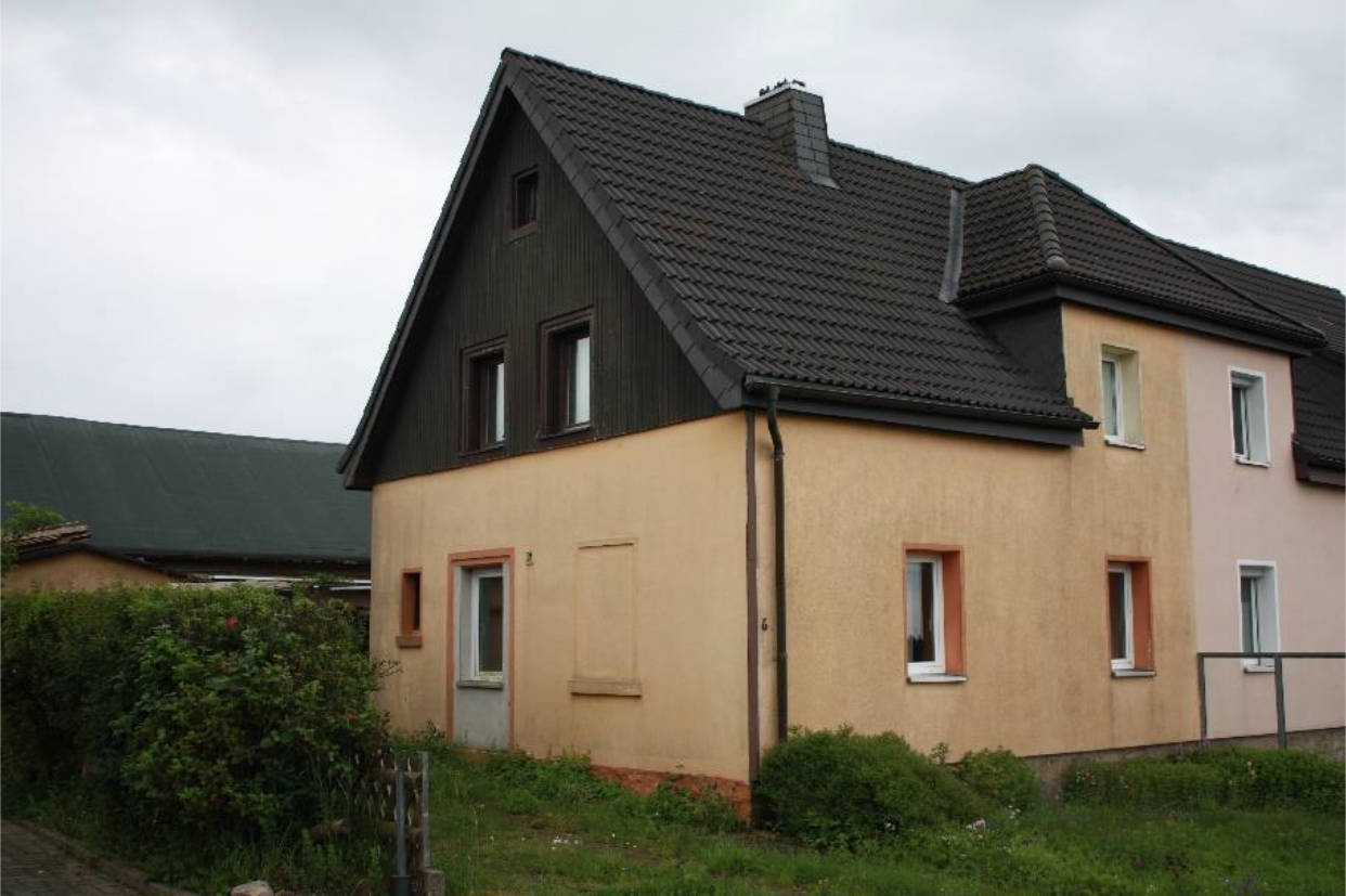 Wohnhaus, Nebengebäude, abbruchreife Garage in Geroldsgrüner Straße 6, 95131 Schwarzenbach a. Wald - Bild 5