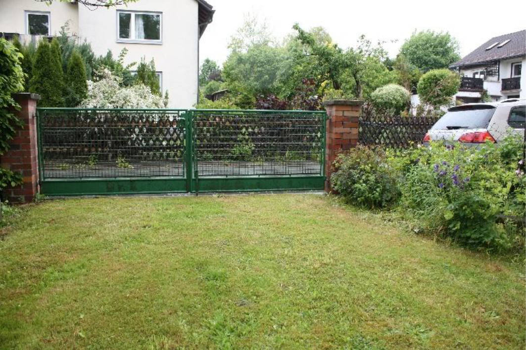 Einfamilienwohnhaus mit Wintergarten und Garage in Wichernstraße  2, 00000 Erkersreuth