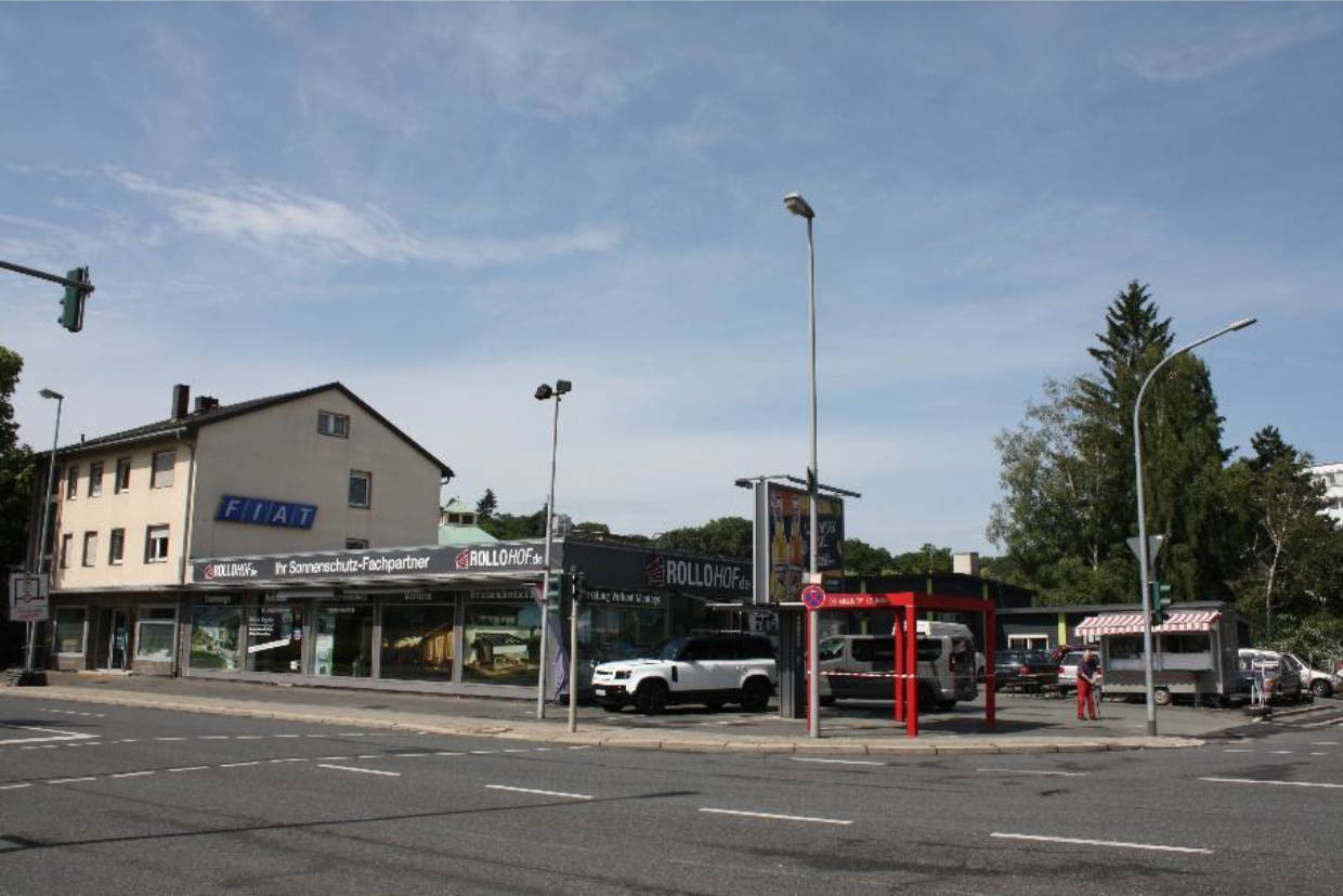 Zweifamilienwohnhaus mit Ausstellungshalle in Lessingstraße 25, 95028 Hof - Bild 4