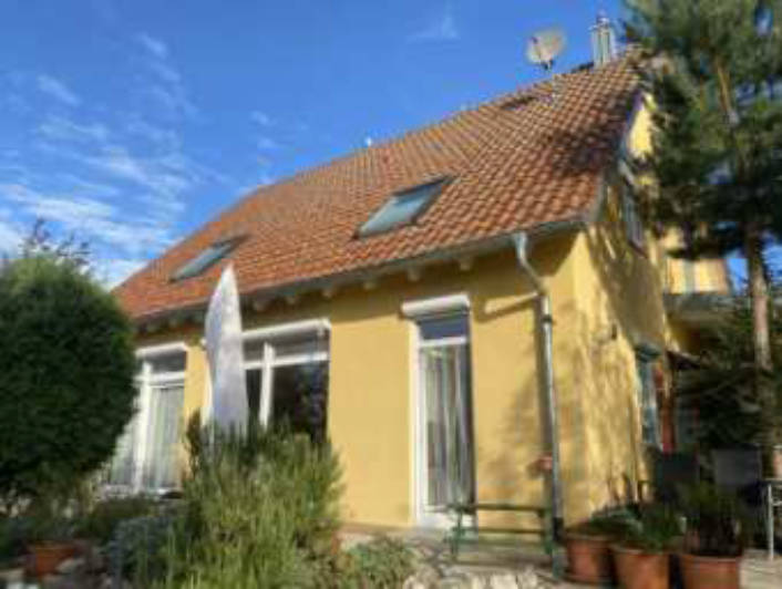 Einfamilienhaus, Garage in Wiesengrund 2, 86486 Bonstetten