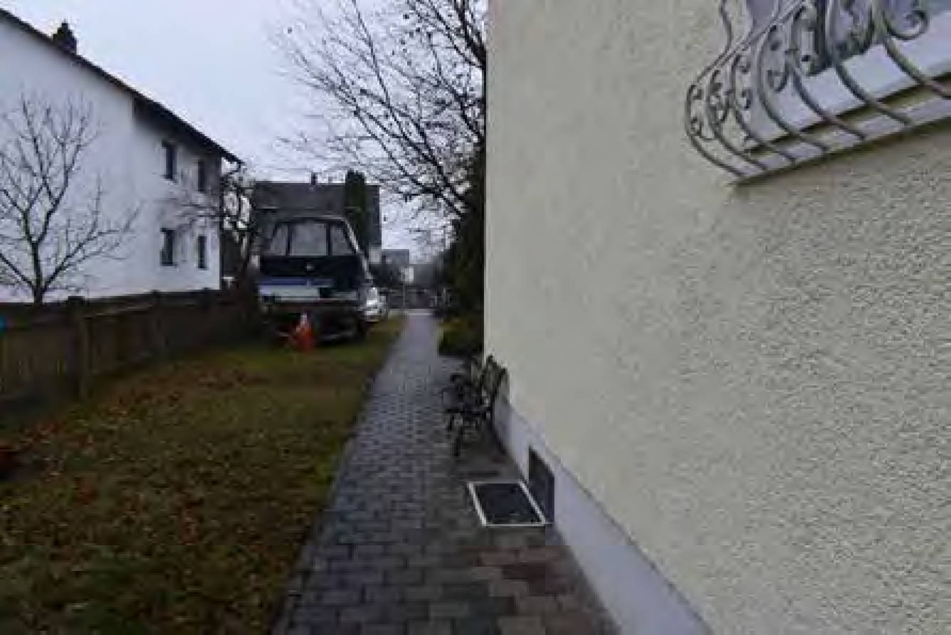 Zweifamilienhaus mit Doppelgarage in Am Pulverl 31, 85051 Ingolstadt - Bild 3