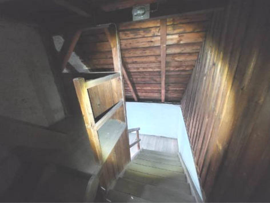 Wohnung im 2. Obergeschoß samt Kellerraum und Bodenkammer; in Herzogstraße 19, 95100 Selb - Bild 4