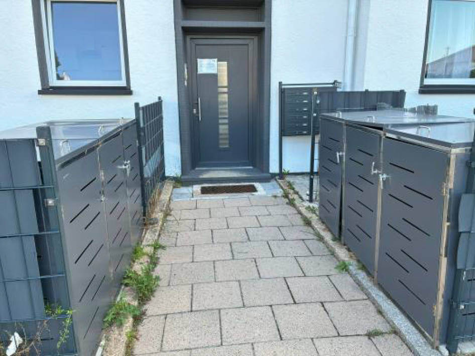 Eigentumswohnung im 2. OG links mit Kellerraum; in Bahnhofstraße 9, 00000 Hof - Bild 3