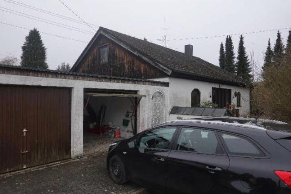 Einfamilienhaus in Hangstraße 2 und Nähe Hangstraße, 89438 Holzheim, Ellerbach