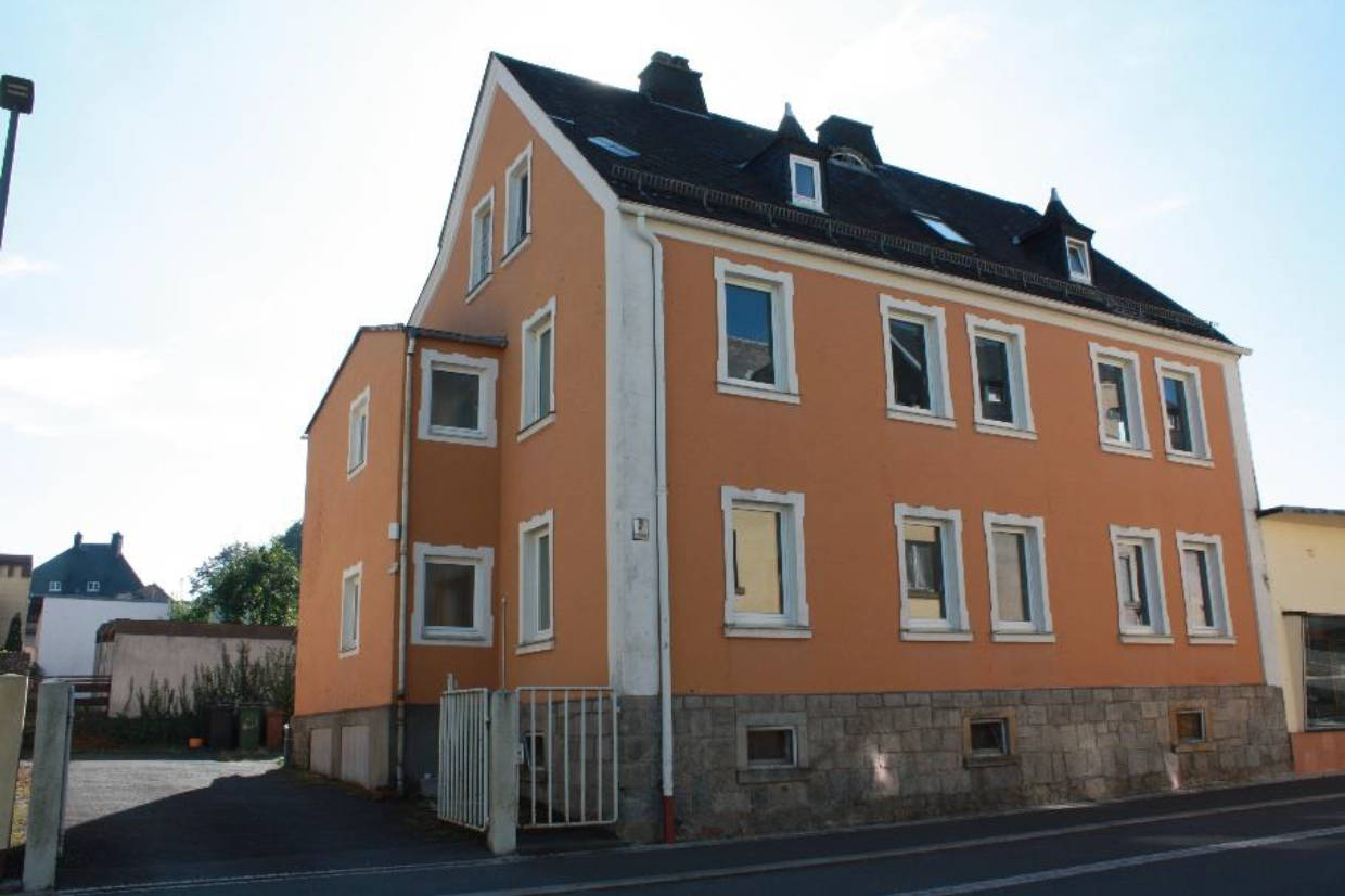 Wohnhaus mit Werkstatt, Werkstatt mit Nebengebäude, Gartenland in u. a. Georgstraße 7, 95126 Schwarzenbach a. d. Saale