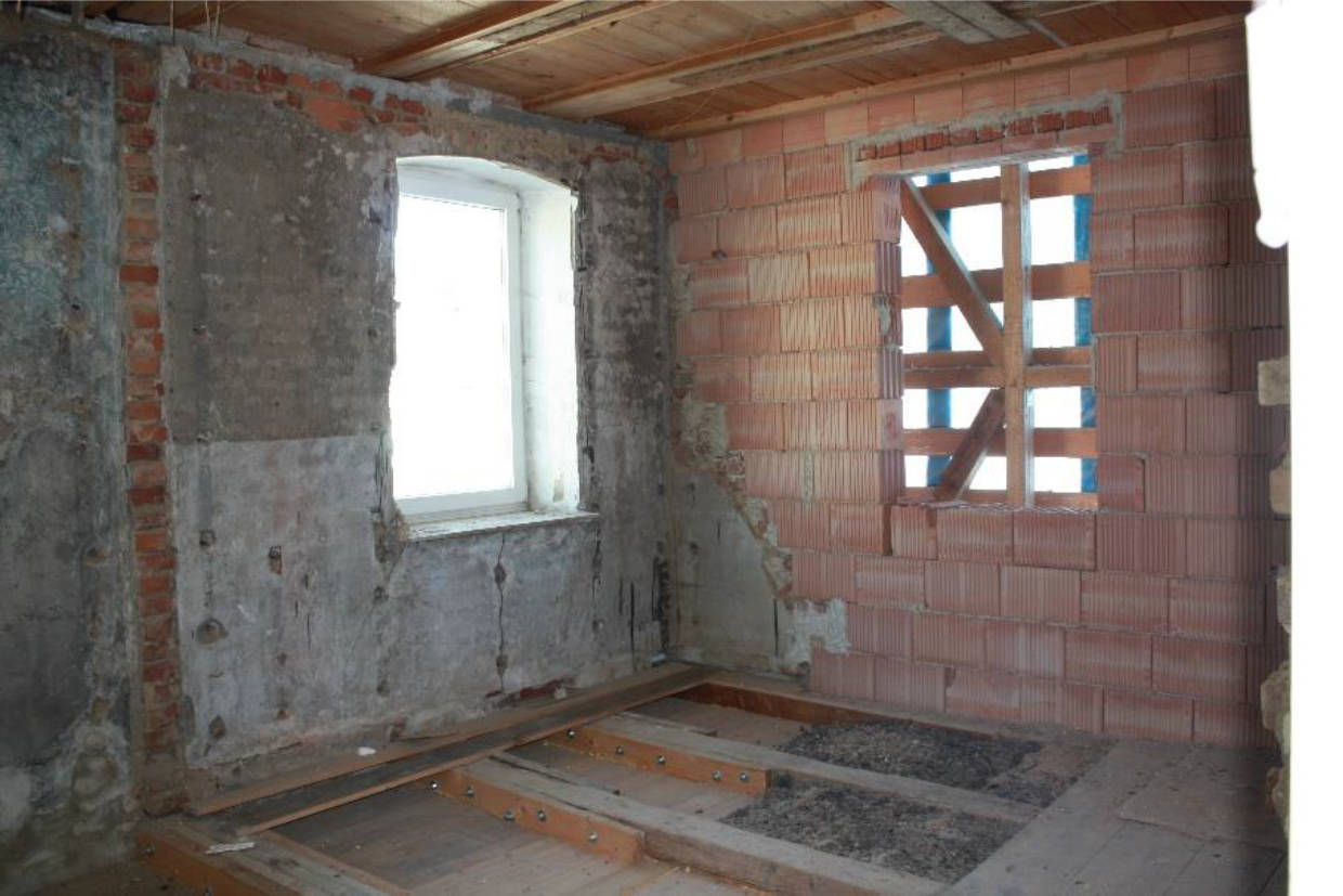 Wohnhaus mit Garage in Bergstraße 1, 95233 Helmbrechts - Bild 2