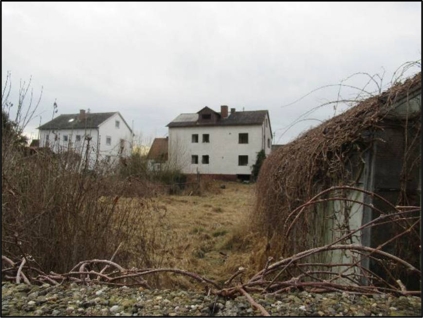 Grundstück mit entkerntem, abrissreifem Wohnhaus in Lindenstraße 31, 31 a, Siedlungsstraße 29b, 29c, 29 d, 29e, 85107 Baar-Ebenhausen, Baar - Bild 3