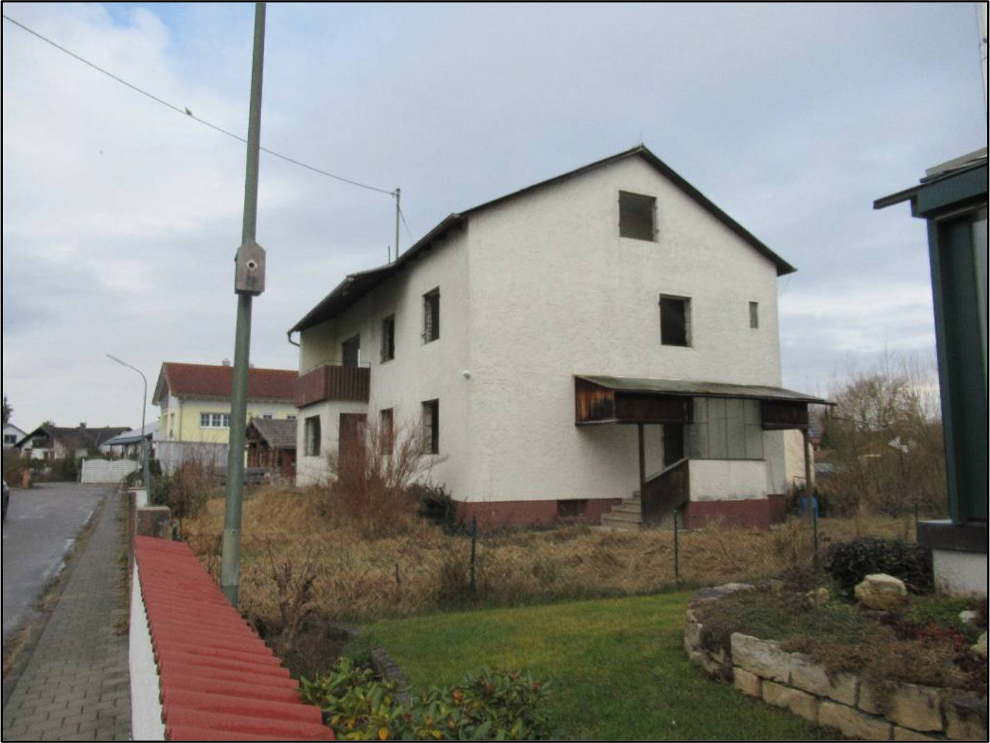 Grundstück mit entkerntem, abrissreifem Wohnhaus in Lindenstraße 31, 31 a, Siedlungsstraße 29b, 29c, 29 d, 29e, 85107 Baar-Ebenhausen, Baar - Bild 2