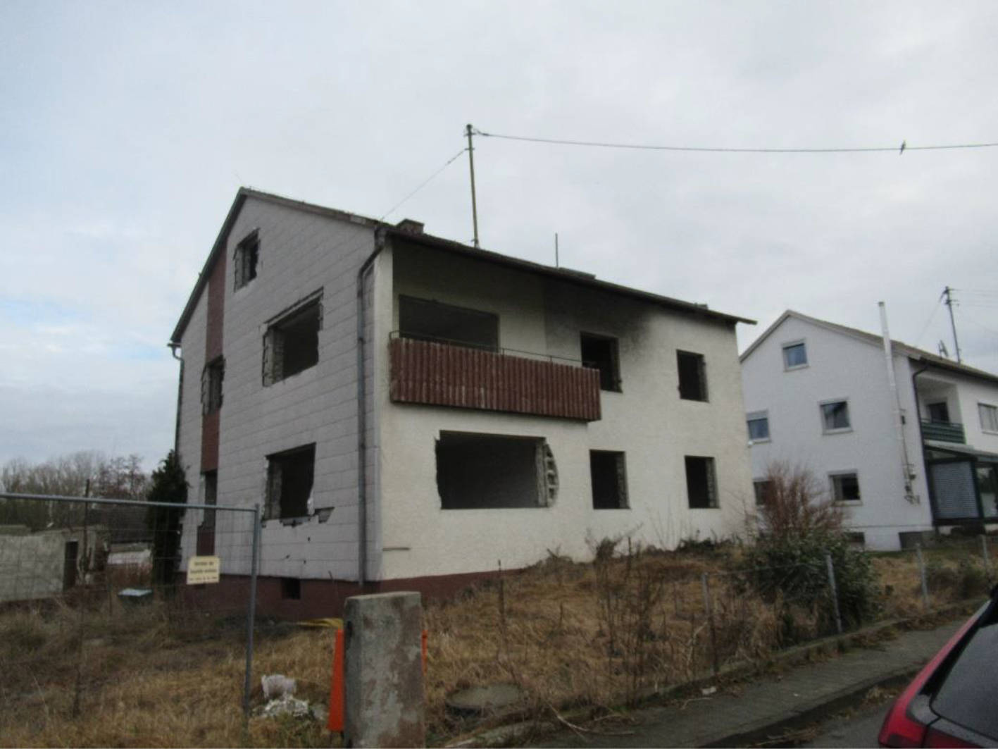 Grundstück mit entkerntem, abrissreifem Wohnhaus in Lindenstraße 31, 31 a, Siedlungsstraße 29b, 29c, 29 d, 29e, 85107 Baar-Ebenhausen, Baar - Bild 3