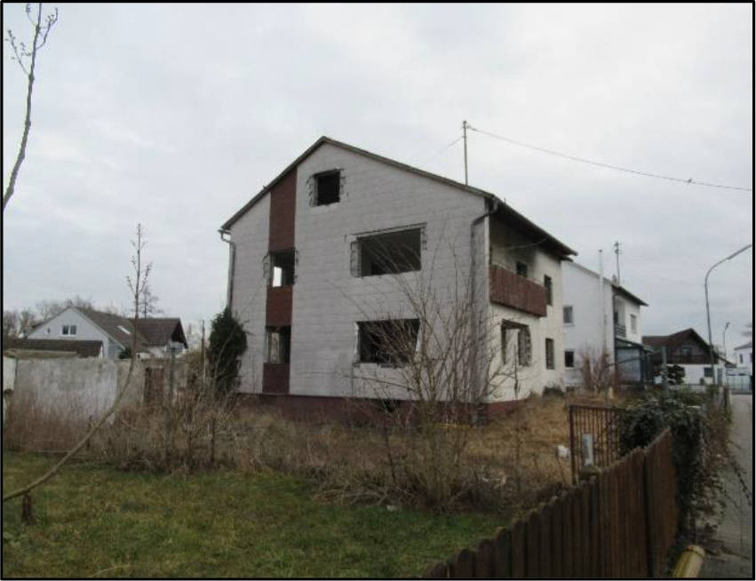 Grundstück mit entkerntem, abrissreifem Wohnhaus in Lindenstraße 31, 31 a, Siedlungsstraße 29b, 29c, 29 d, 29e, 85107 Baar-Ebenhausen, Baar