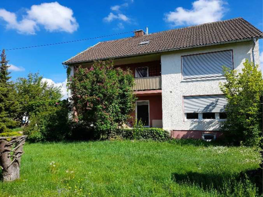Zweifamilienhaus in Wiesenweg 4, 86508 Rehling