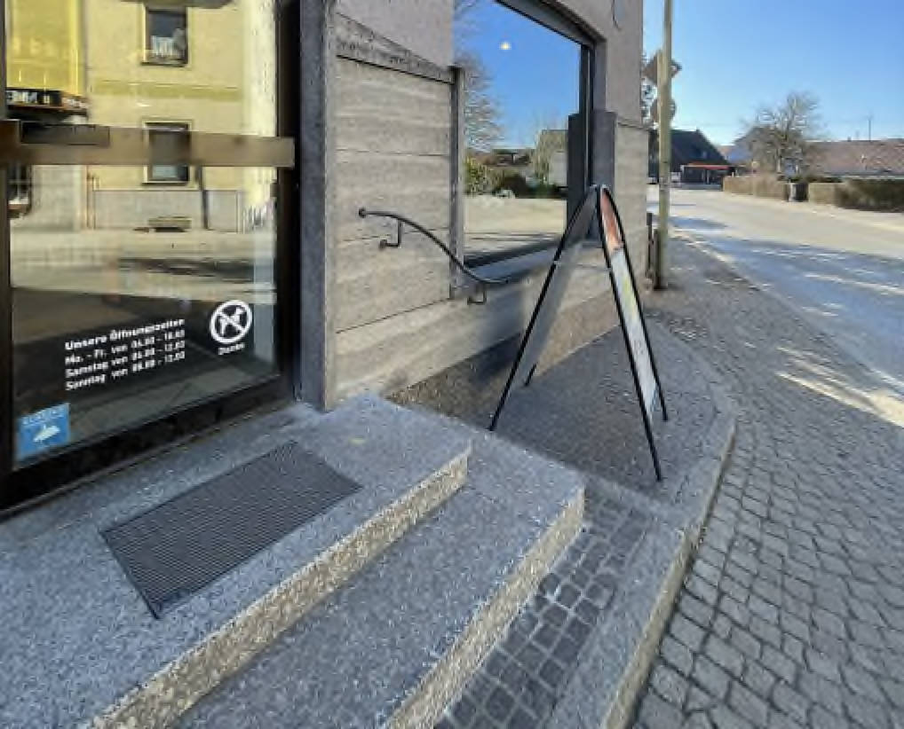 Wohn-/Geschäftshaus in Südliche Hauptstraße 3, 86517 Wehringen - Bild 2