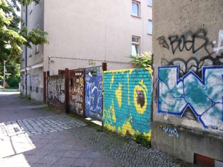 Grundstück mit Mietwohnhaus in Friesickestraße 19, 13086 Berlin, Pankow - Bild 5