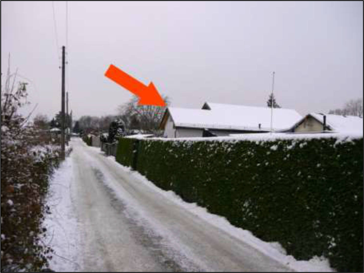 Grundstück mit Einfamilienhaus und Nebengelassen in Heidekrautbahnring 71, 13159 Berlin, Blankenfelde - Bild 2