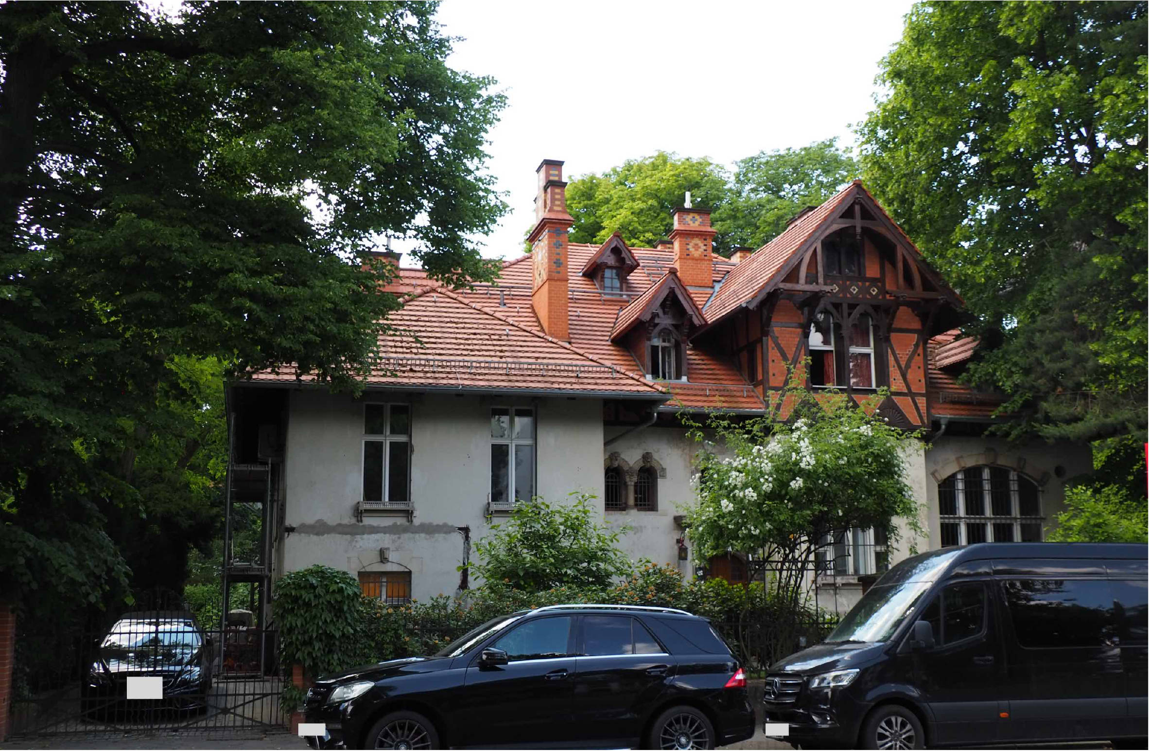 Dreigliedrigen villenartigen Landhaus in Hagenstraße 3, 14193 Berlin - Bild 4