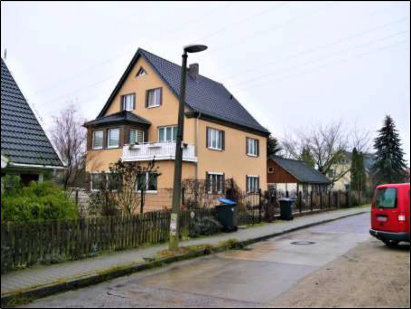 Zweifamilienhaus in Alpenrosenweg  52, 12437 Berlin, Baumschulenweg