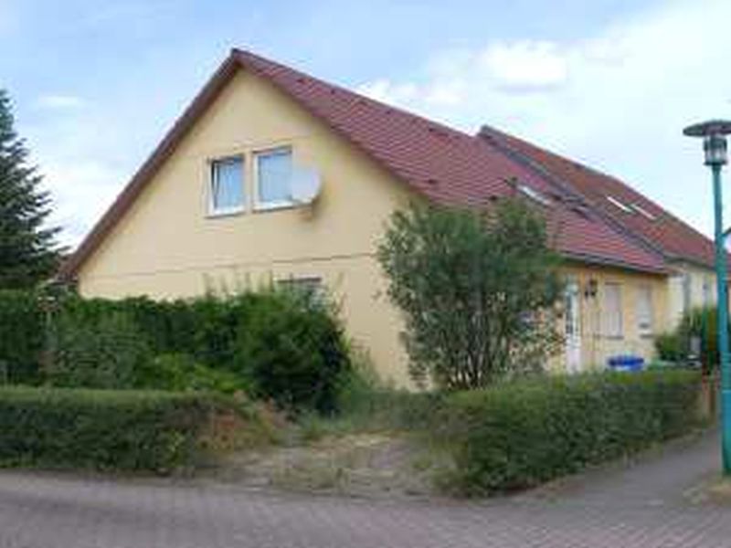 Einfamilienhaus in Ernst-Henecke-Ring 45, 15806 Zossen, Nächst Neuendorf