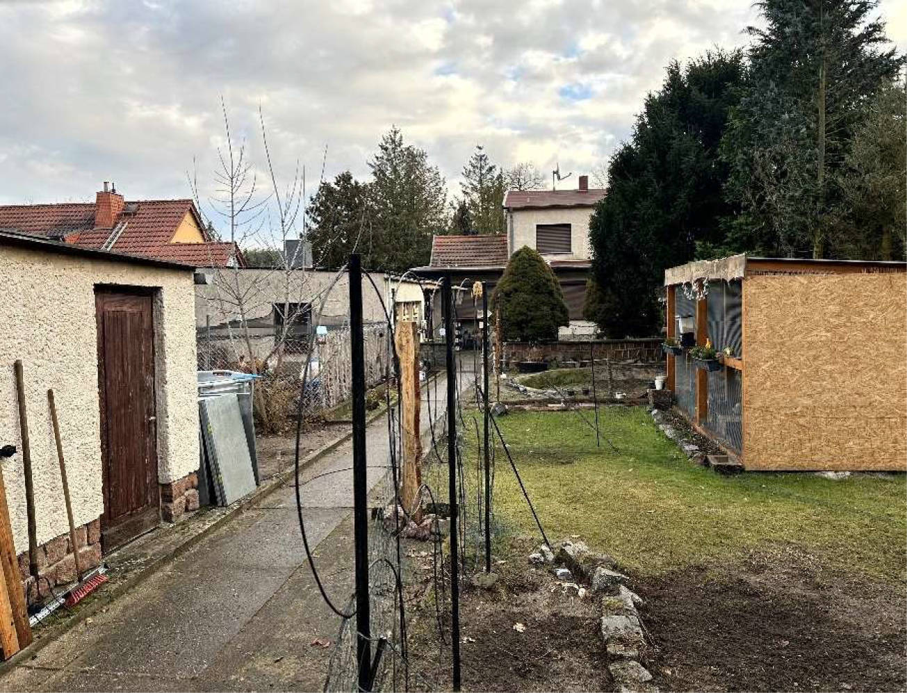 brandenburg 17 K 39/24 Schulzestraße 4, 15838 Am Mellensee OT Kummersdorf-Gut 13