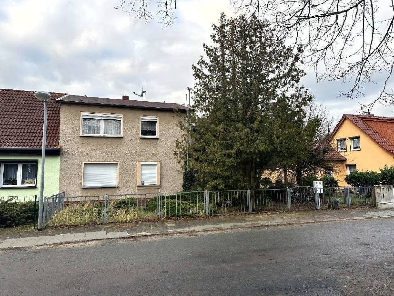 brandenburg 17 K 39/24 Schulzestraße 4, 15838 Am Mellensee OT Kummersdorf-Gut 10