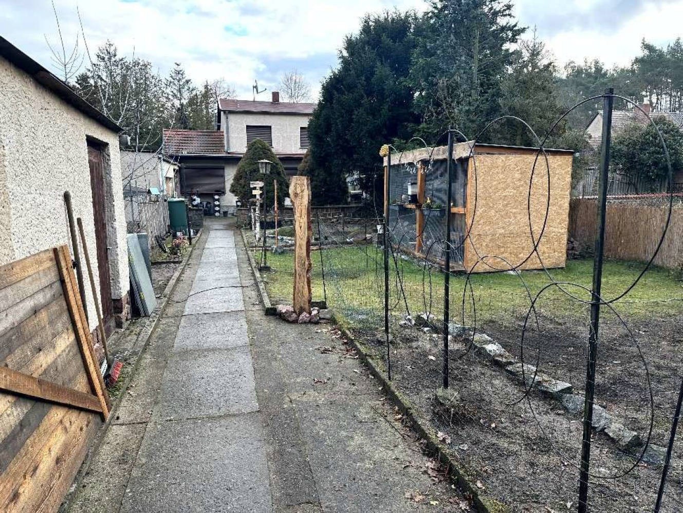 brandenburg 17 K 39/24 Schulzestraße 4, 15838 Am Mellensee OT Kummersdorf-Gut 16