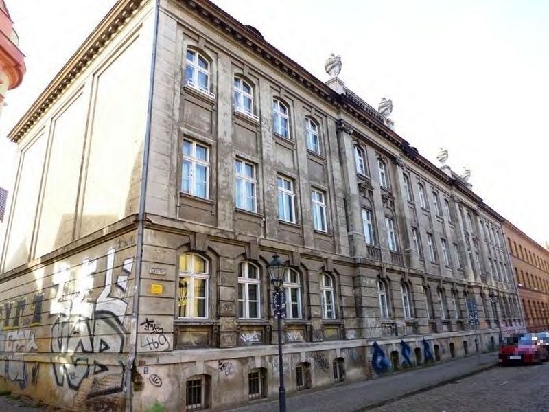 Eigentumswohnung in schlechtem Zustand in Siefertstraße 7-8, 14467 Potsdam