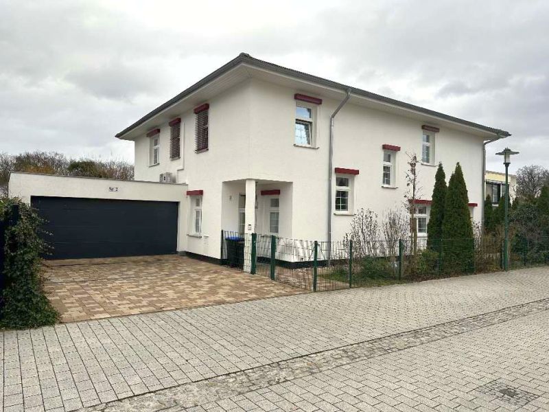 Einfamilienhaus in Margarethe-Gottliebe-Weg 2, 14476 Potsdam OT Groß Glienicke - Bild 3