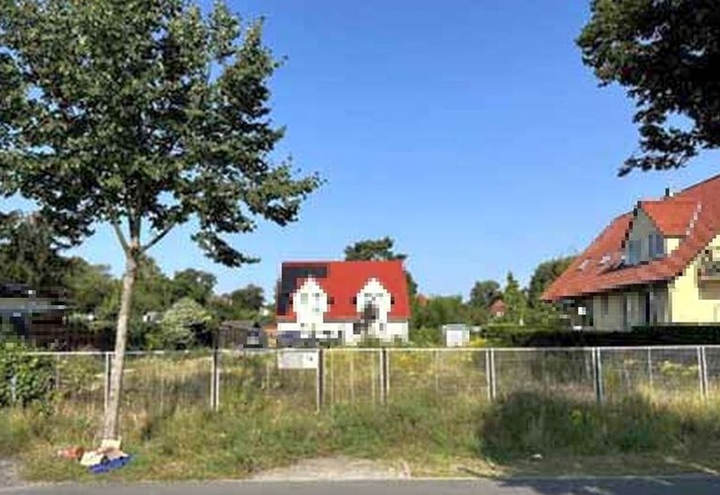 Grundstück in Düsseldorfer Straße 8b, 8c, 14612 Falkensee