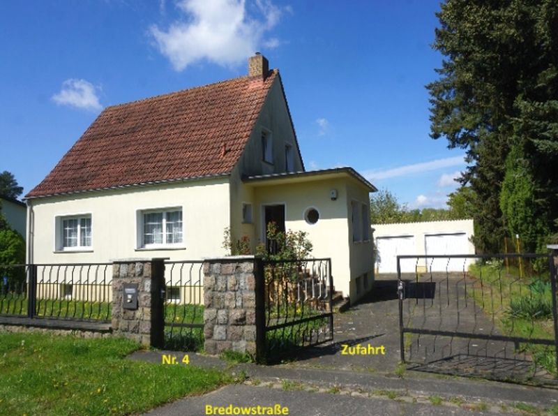 Einfamilienhaus in Bredowstraße 4, 15345 Altlandsberg