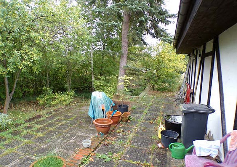 brandenburg 3 K 64/23 Ernst-Thälmann-Straße 9, 16356 Werneuchen OT Hirschfelde 7