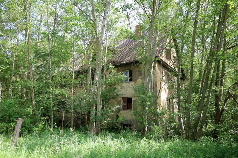 Mehrfamilienhaus in Finsterwalder Straße 64, 66, 01979 Lauchhammer