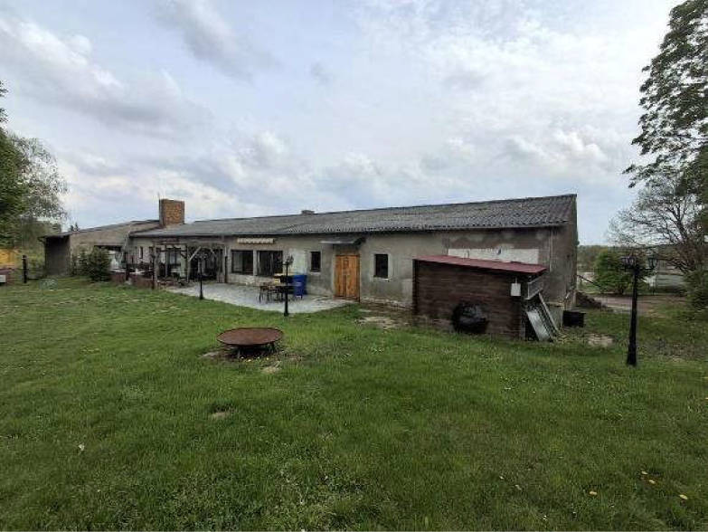 Mehrfamilienhaus in Am Hof 1, 16303 Schwedt OT Schöneberg - Bild 2