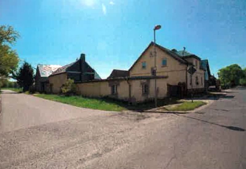 Bauerngehöft in Dorfstraße 3/Wuthenower Weg 5, 16816 Neuruppin OT Nietwerder