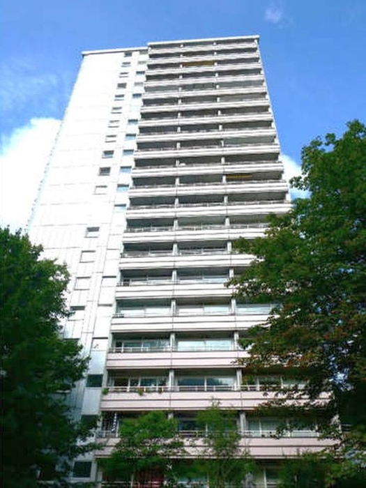 Julius-Brecht-Straße 7, 22609 Hamburg