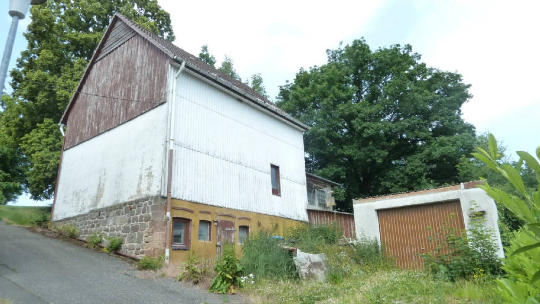 Am Kirchberg 5, 36287 Breitenbach am Herzberg, Machtlos