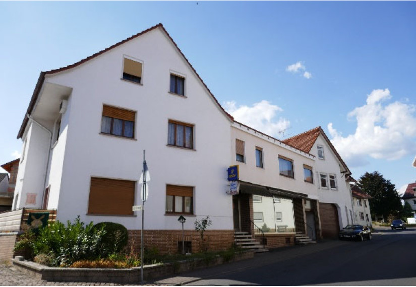 hessen 0004K0021-2021 Reiloser Straße 11, 13, 36251 Ludwigsau, Friedlos