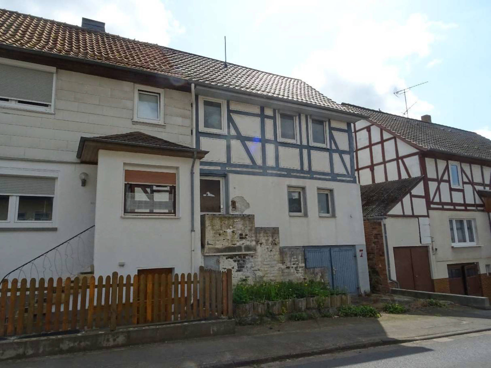 Einfamilienhaus in Schützenstraße 7, 34576 Homberg (Efze), Roppershain