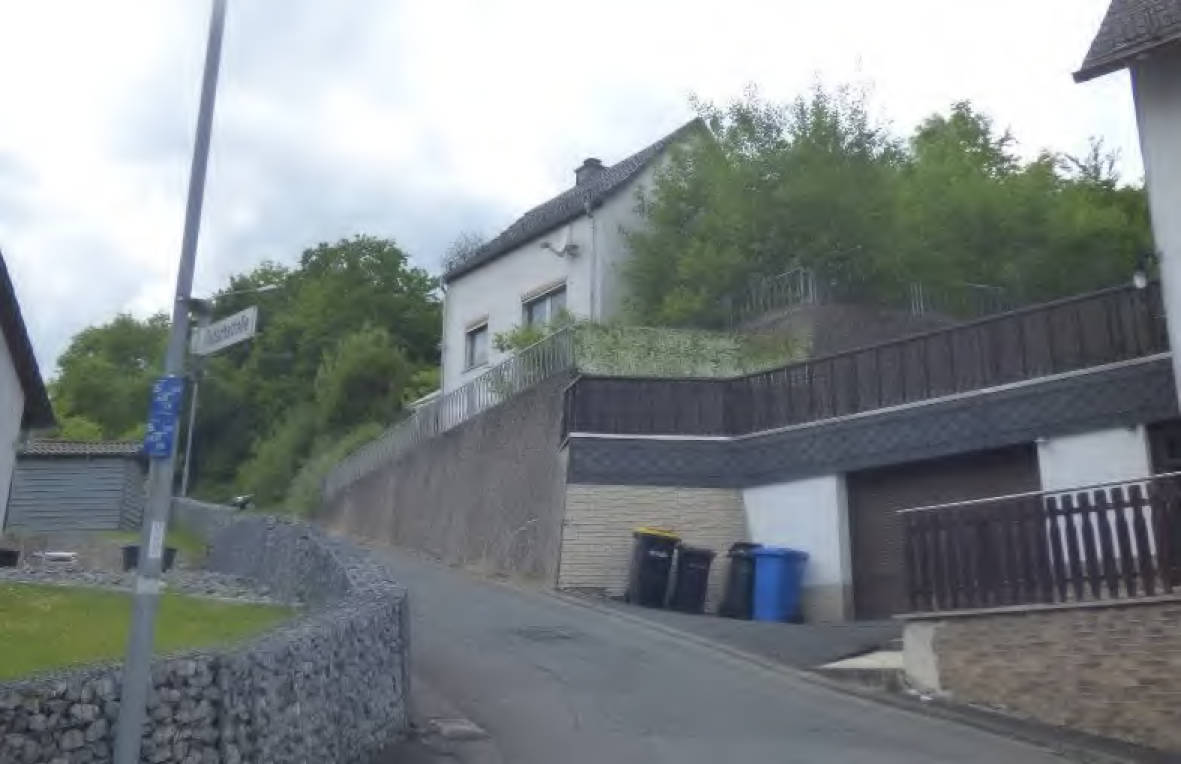 Einfamilienhaus, land- und forstwirtschaftlich genutztes Grundstück in Rutschstraße 20, 35685 Dillenburg, Donsbach - Bild 4