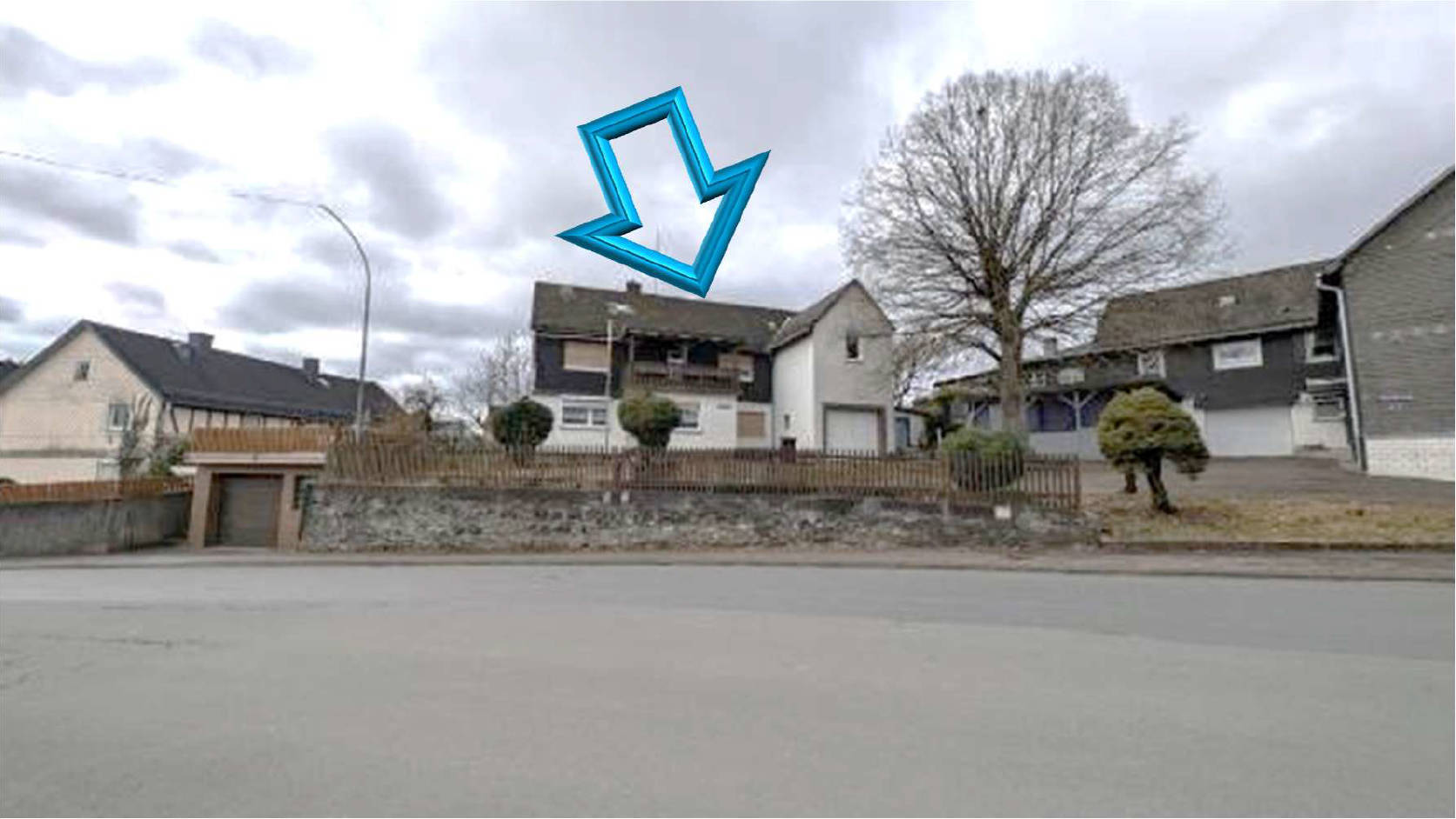 Einfamilienhaus in Biedenkopfer Straße 39, 35713 Eschenburg, Simmersbach