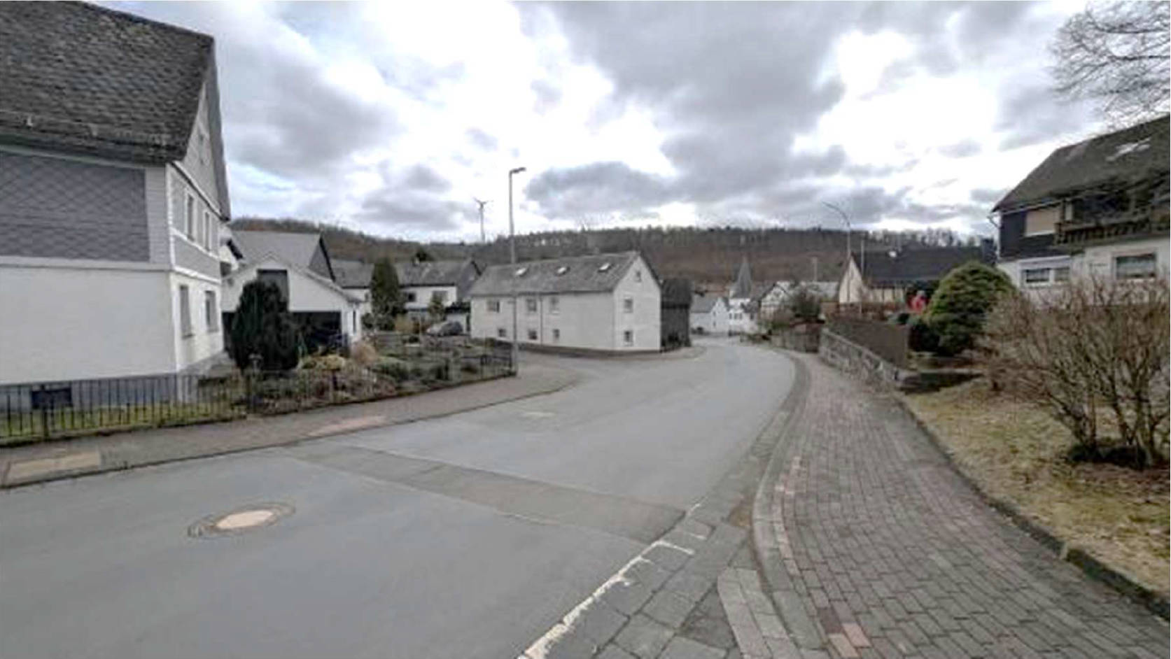Einfamilienhaus in Biedenkopfer Straße 39, 35713 Eschenburg, Simmersbach - Bild 3