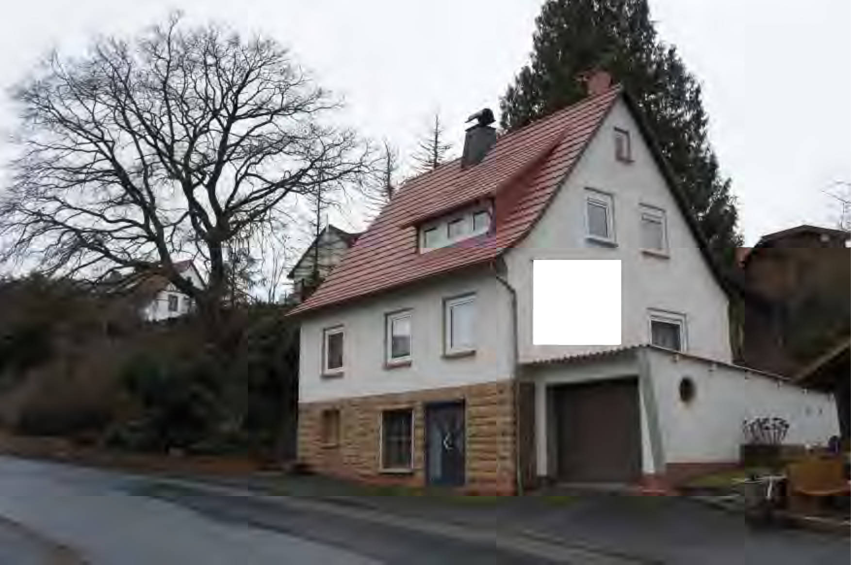 Einfamilienhaus, Einfamilienhaus mit Anbauten und einer Garage in Oberwarolder Straße  4, 34477 Twistetal