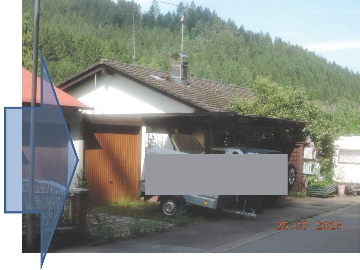 Einfamilienhaus mit Einliegerwohnung und Garage in Langenforststraße 5, 64760 Oberzent, Schöllenbach