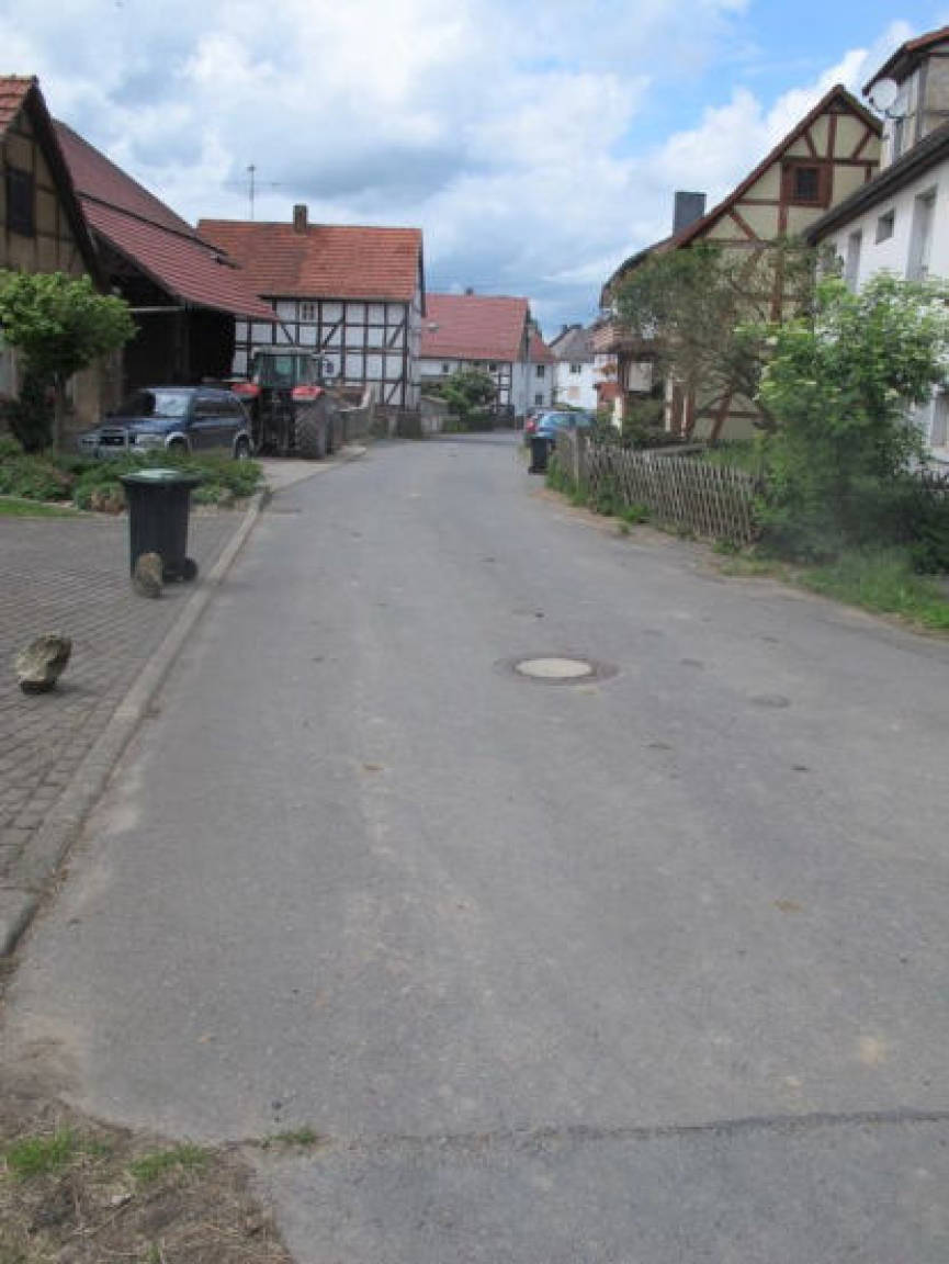 Mehrfamilienhaus, land- und forstwirtschaftlich genutztes Grundstück, Garten- und Grünland in Am Schwimmbad 13, 34621 Frielendorf , Lenderscheid - Bild 3