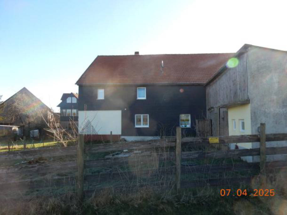 Einfamilienhaus, landwirtschaftliche Gebäude in Hainwiesenweg 4, 36369 Lautertal - Bild 3