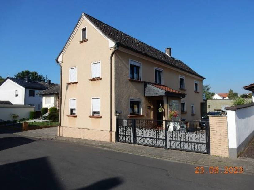 Einfamilienhaus, unbebautes Gartenland in Kirchgasse  7, 61137 Schöneck, Büdesheim