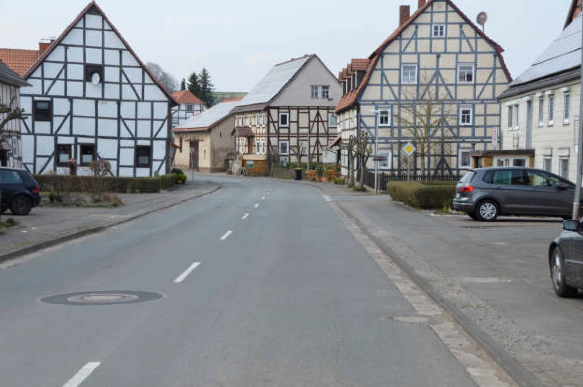 unbebautes Grundstück, 1-2 Familienhaus in Warburger Straße 18, 34379 Calden, Obermeiser