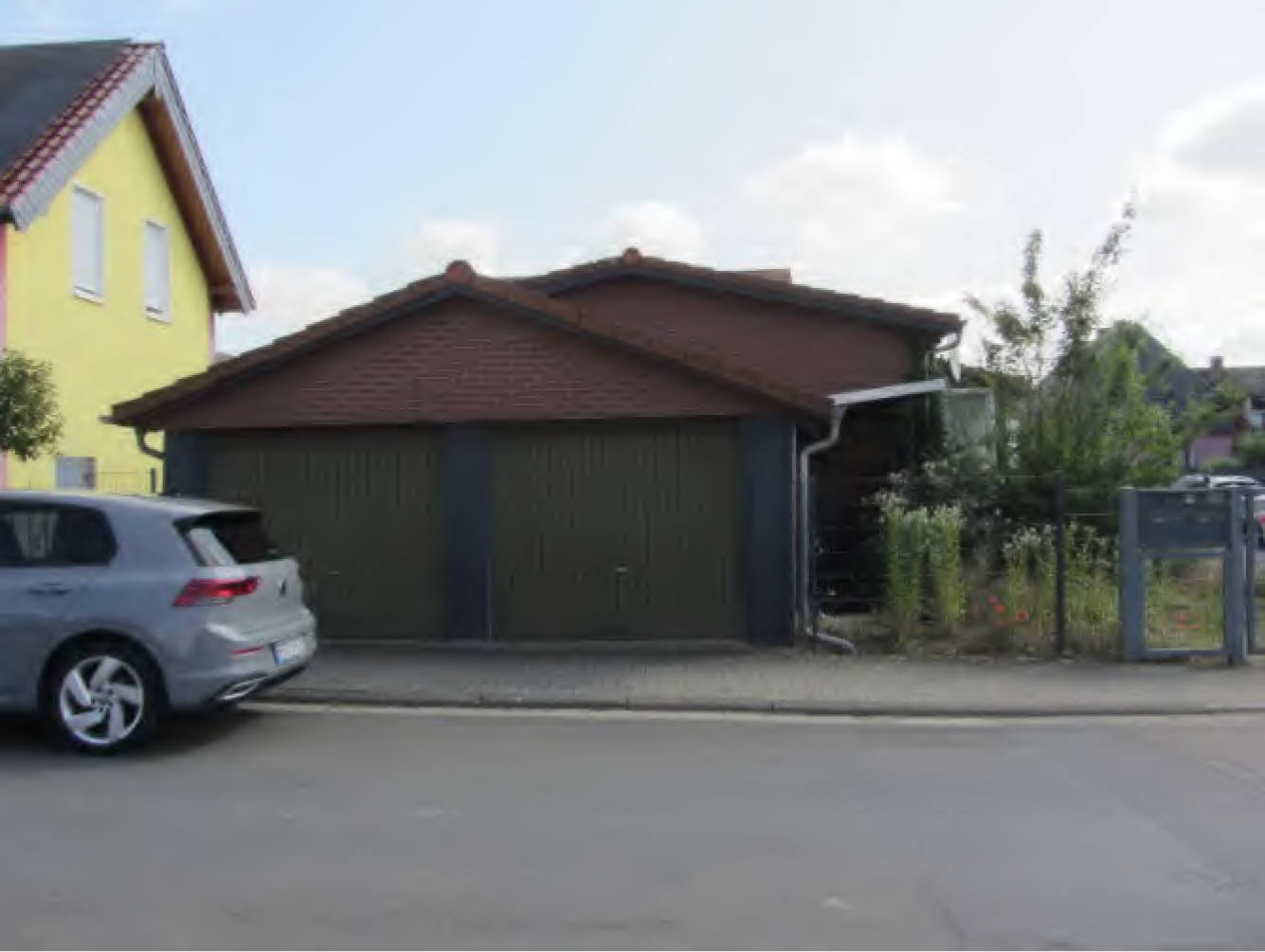 Zweifamilienhaus in Paul-Hallmann-Straße  12, 61206 Wöllstadt, Nieder-Wöllstadt