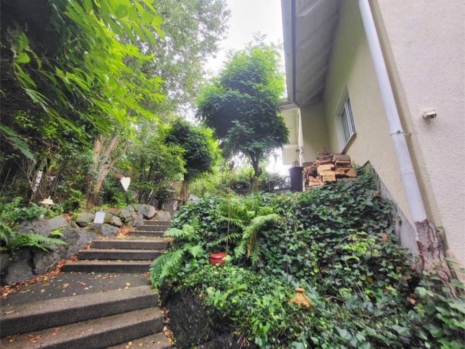 Zweifamilienhaus in Bornackerweg 19, 35232 Dautphetal, Mornshausen - Bild 2