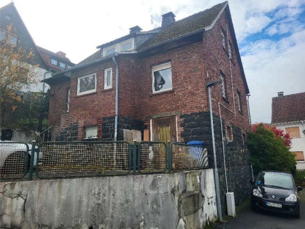 Einfamilienhaus, Garage in Debusgasse 8, 35232 Dautphetal, Holzhausen - Bild 2